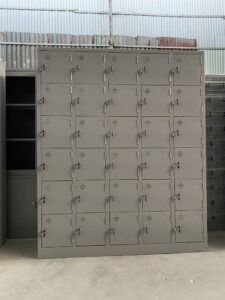 Phân phối tủ locker 30 ngăn cho khách hàng tại Long Biên