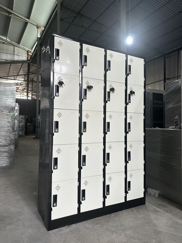 Tủ locker 20 ngăn đen trắng phân phối cho khách hàng