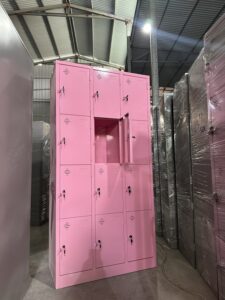 Lợi ích khi sử dụng tủ locker sắt 12 ngăn màu hồng Hưng Phát