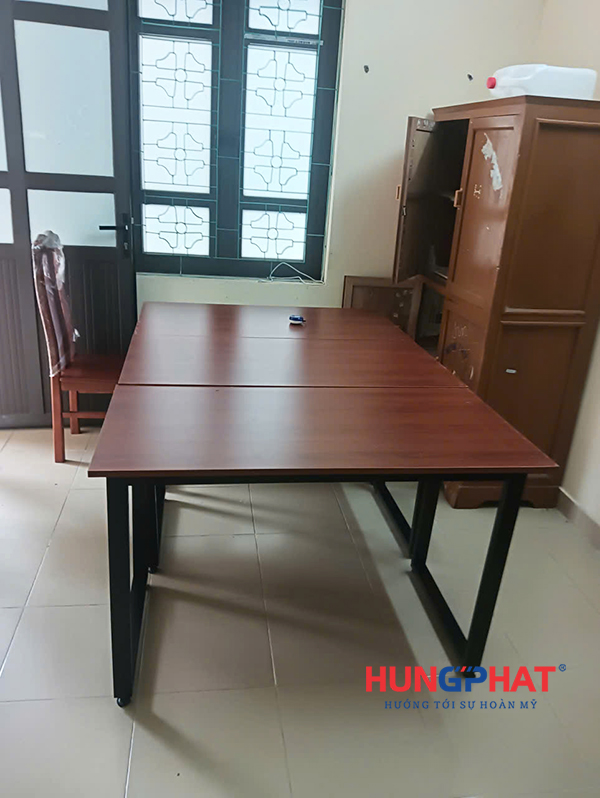 bàn văn phòng, bàn chân sắt
