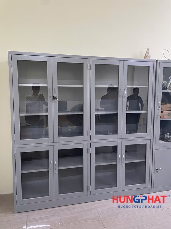 Hoàn thiện tủ sắt văn phòng K3 4 cánh kính theo đơn đặt hàng